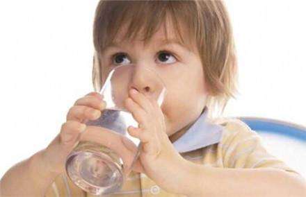 0-6岁宝宝喝多少水？喝什么水？