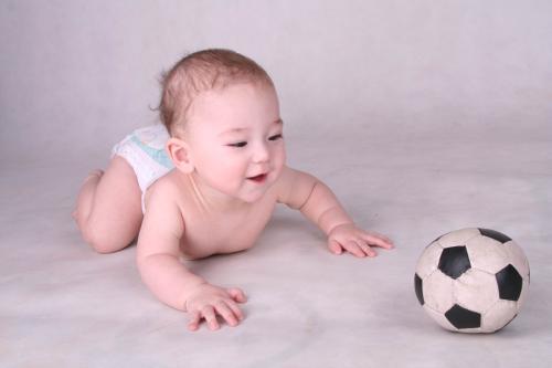 八个月婴儿早教是不是有点早，应该进行早教培训吗？