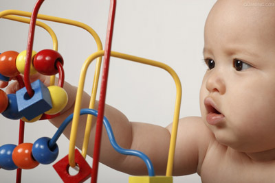 什么玩具真正有助大脑成长？这个经典实验告诉你：有3大标准！