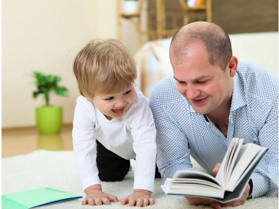 宝宝多大的时候开始给宝宝读书讲故事？