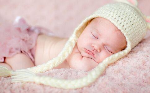 宝宝为什么爱趴着睡？科学解析宝宝爱趴着睡