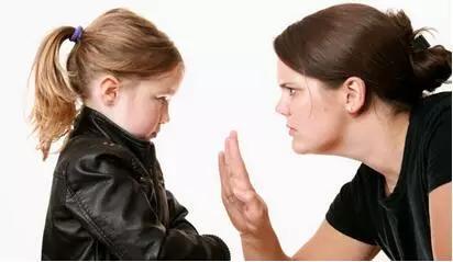 宝宝哭闹就妥协?宝宝哭闹家长如何解决