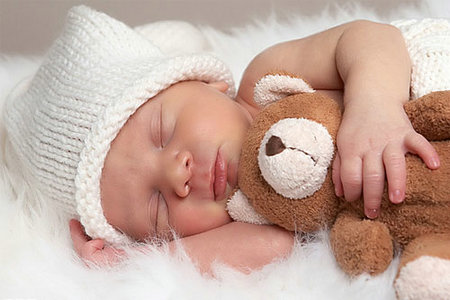 新生儿睡觉呼吸急促的症状？