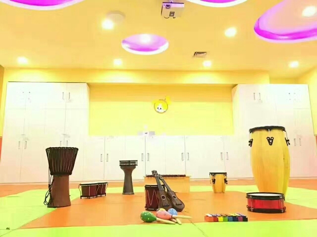 早教有必要上吗：上早教浪费钱，不上早教浪费孩子的人生