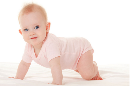 训练8个月宝宝爬行方法