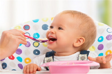 宝宝多大可以吃油?