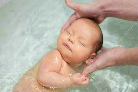 宝宝放屁多的原因