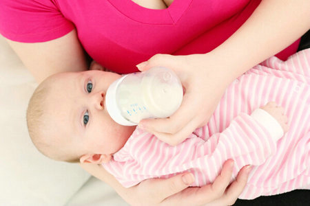 宝宝出行冲奶需要注意什么？