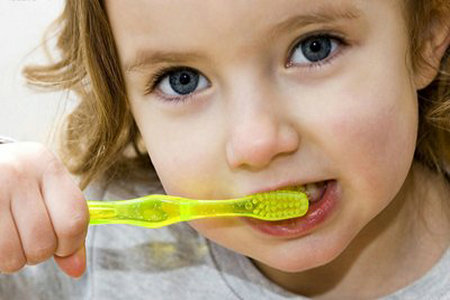 宝宝牙齿黄怎么办？