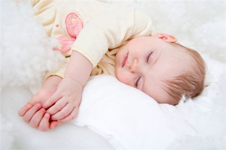 宝宝冬天睡觉怎么穿，怎么穿才不会着凉