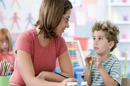 宝宝喜欢模仿什么？