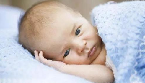 为何宝宝每天都醒得那么早？学会这些方法，不用再烦恼！