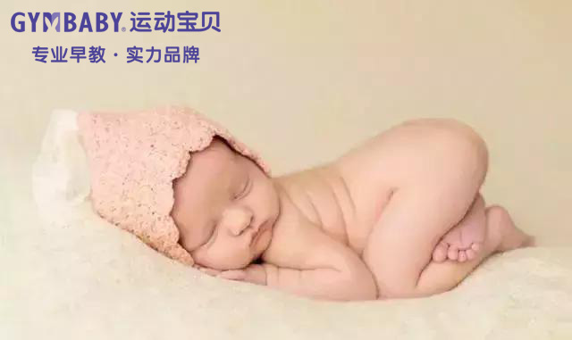 婴儿护理知识，照顾新生儿这些护理常识必须懂