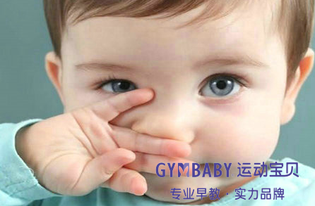如何开发三个月宝宝智力？