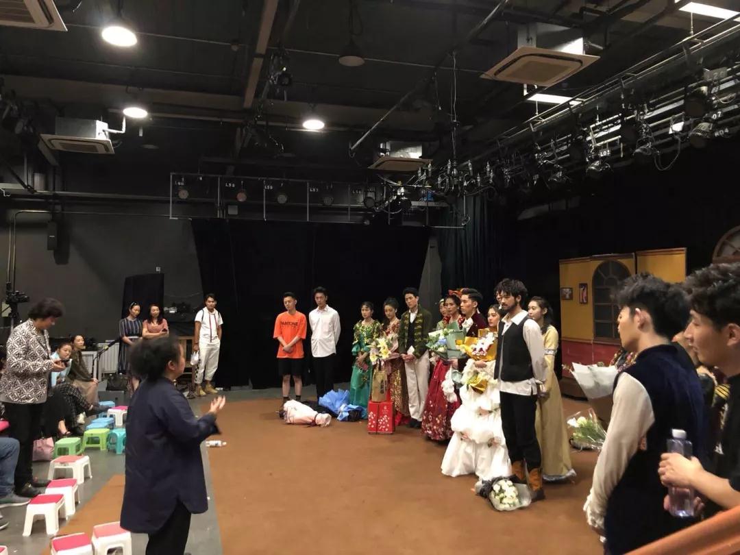 运动宝贝受邀出席北京电影学院国际经典戏剧《钦差大臣》