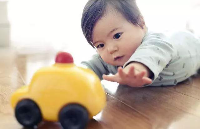 0-3岁宝宝的早教玩具那么多，家长怎么买才不会买错？