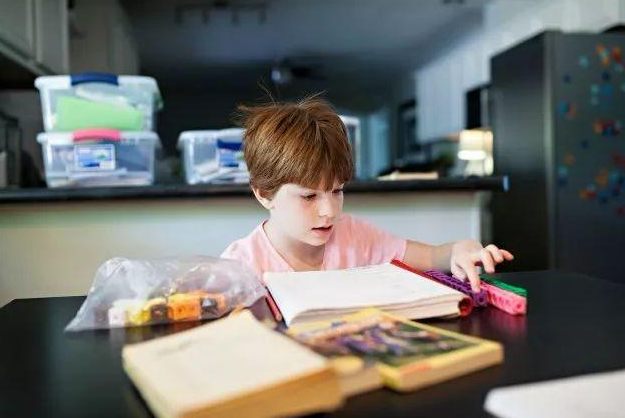 育儿百科丨亲子游戏精选，提高儿童语言能力小游戏   