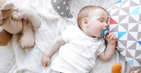 哄睡婴儿的十个小妙招，让睡渣变天使宝宝
