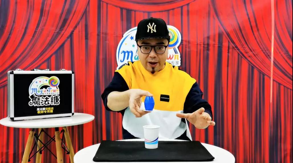 运动宝贝联合「生活魔术师」！打开同伴贝宝APP，一起进入神奇的魔法世界！
