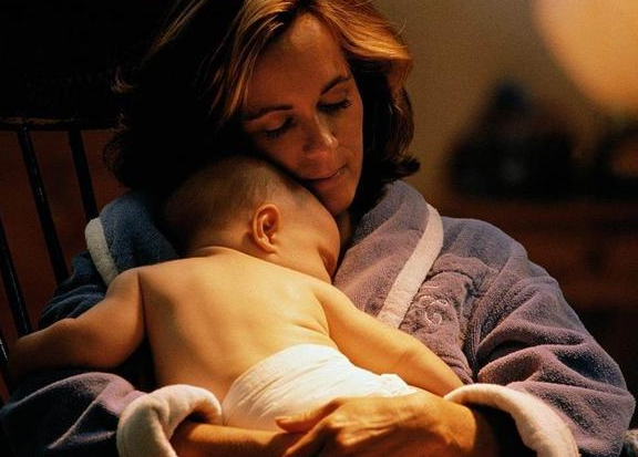 宝宝超过这个月龄还吃夜奶,发育会受到影响,家长别不以为然 宝宝超过这个月龄还吃夜奶,发育会受到影响,家长别不以为然