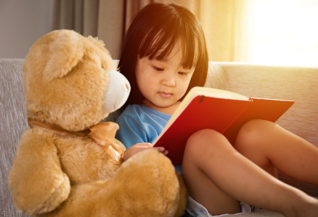 培养孩子良好的阅读习惯，是伴随他一生宝贵的财富