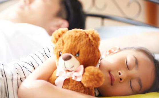 父母注意：把握好孩子睡前半小时，做好3件事，孩子会变得更聪明